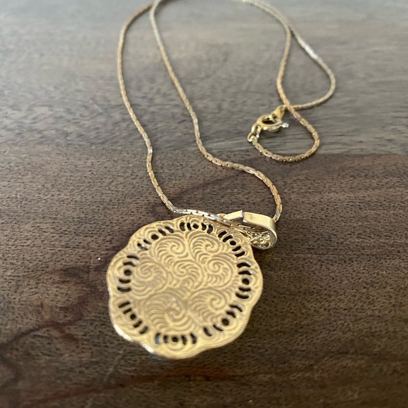 Vintage, faux pearl gold necklace - Picture 2 of 2